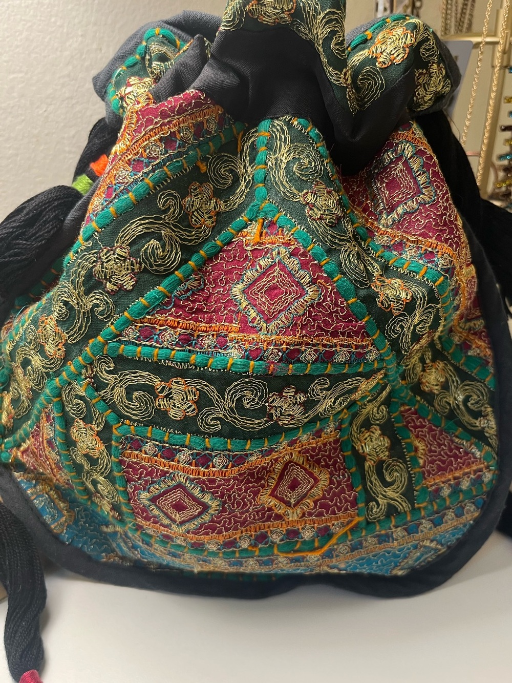 NWOT Handmade Embroidered Tassel Boho Bucket Bag - Picture 2 of 9